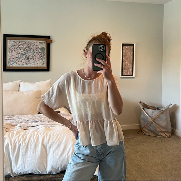 Aritzia sheer t-shirt - Picture 3 of 5